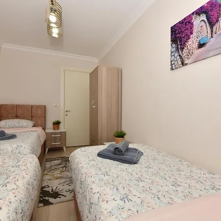Lion Homes 2 Apartamento